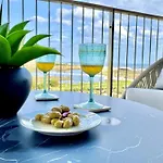 Bayline - 2 Spa-pool & Gym Apartment